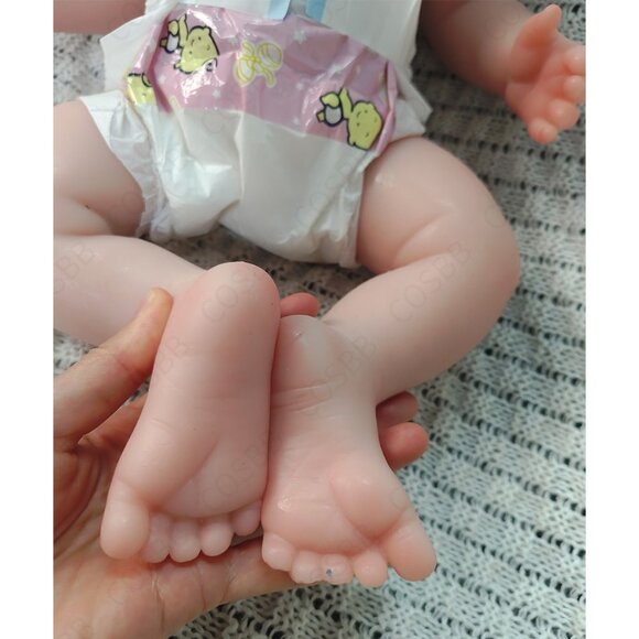 45cm Closed Eyes Sleeping Newborn Platinum Silicone 7.7lbs Reborn Baby Girl Doll - Picture 6 of 12